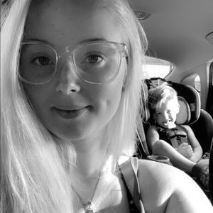 Meet your wonderful Posher! 🤍